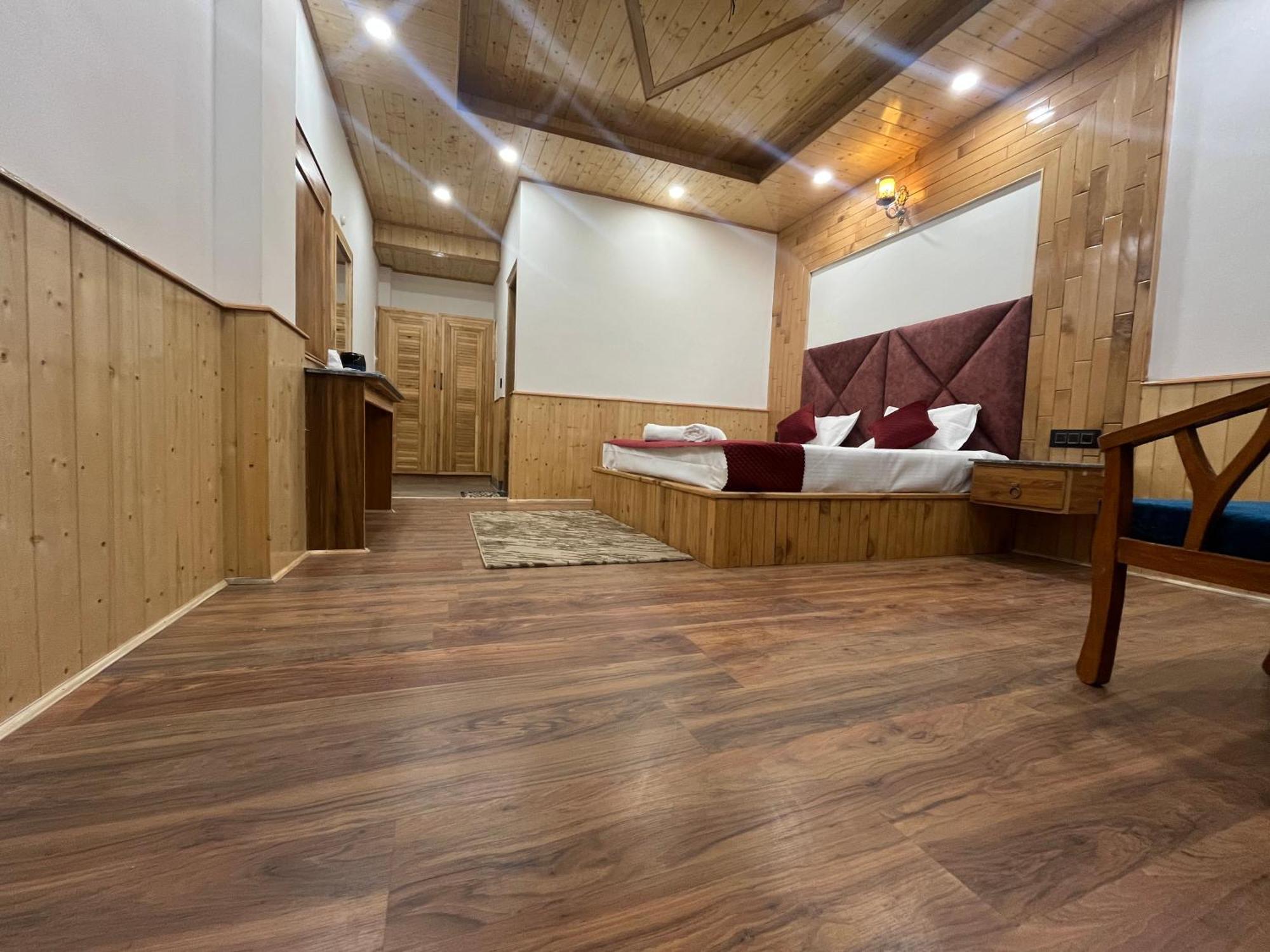 Hotel Mountain Blue - Manali (Himachal Pradesh), Manali