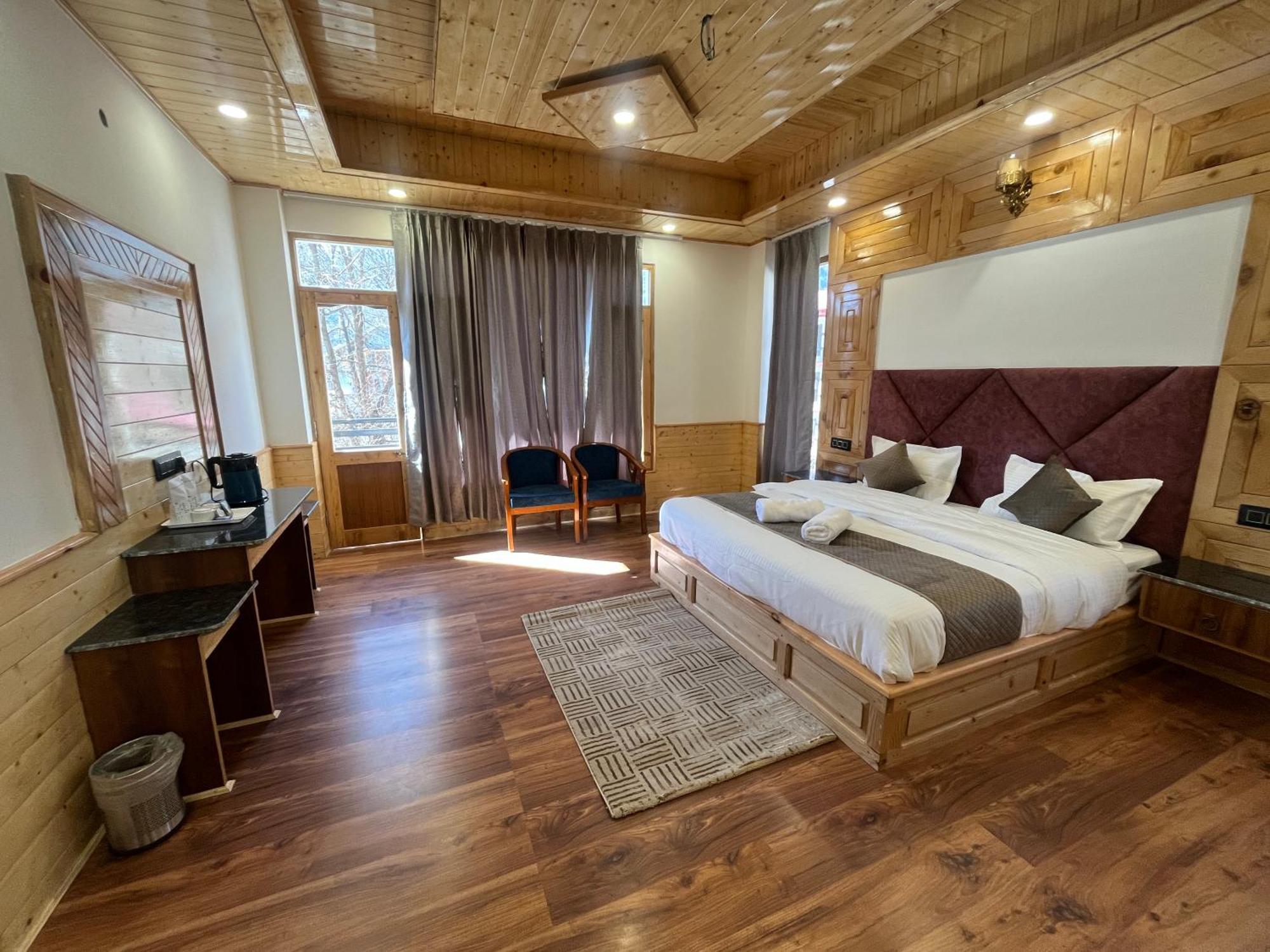 Hotel Mountain Blue - Manali (Himachal Pradesh) — Photos 2